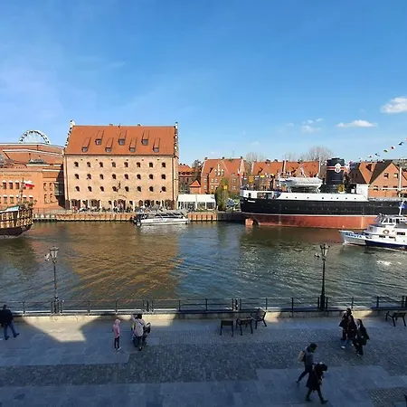 Magical River View Old Town Gdansk By Downtown Apartments *