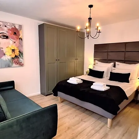 Magical River View By Downtown Apartment *