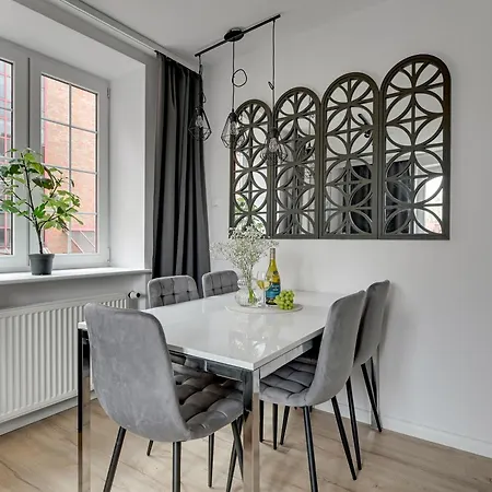 Magical River View Old Town Gdansk By Downtown Apartments * Gdaňsk