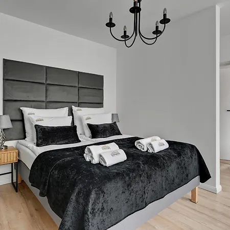 Magical River View Old Town Gdansk By Downtown Apartments *